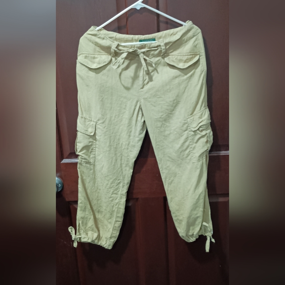 Lauren Ralph Lauren 100% linen khaki colored Capri joggers size 2
